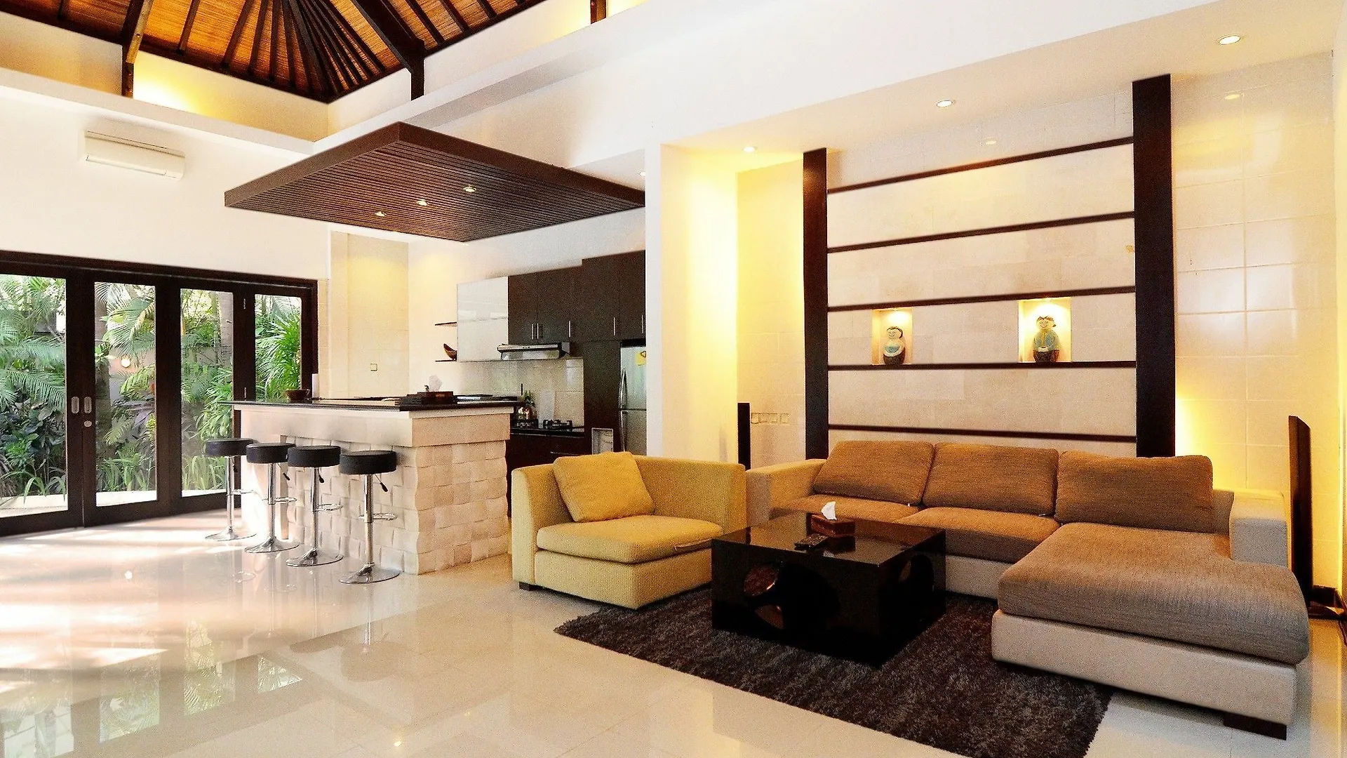 Villa Natayani سمينياك