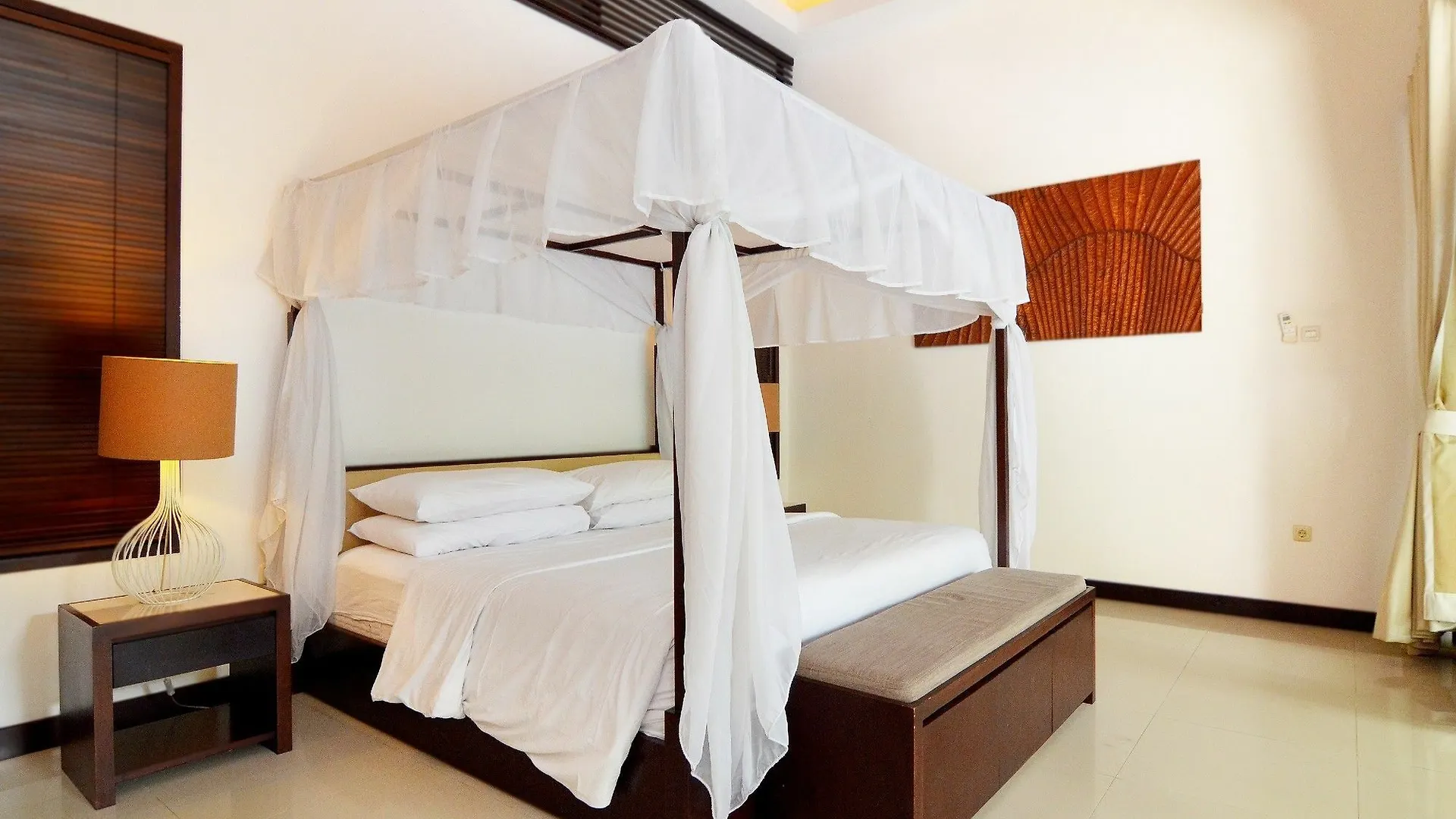 Villa Natayani سمينياك